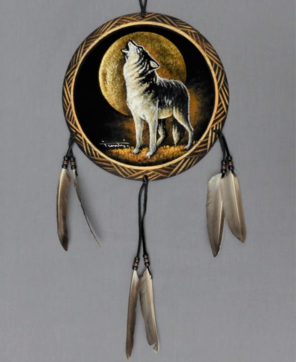 10' Howling Wolf wood and velvet shield