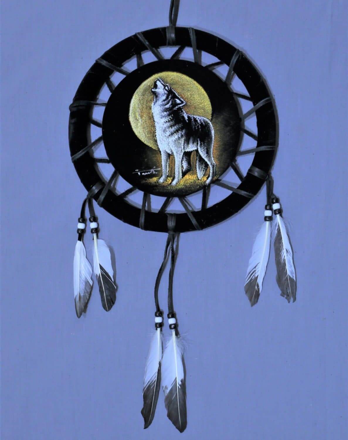 Small Velvet Shield - Howling Wolf